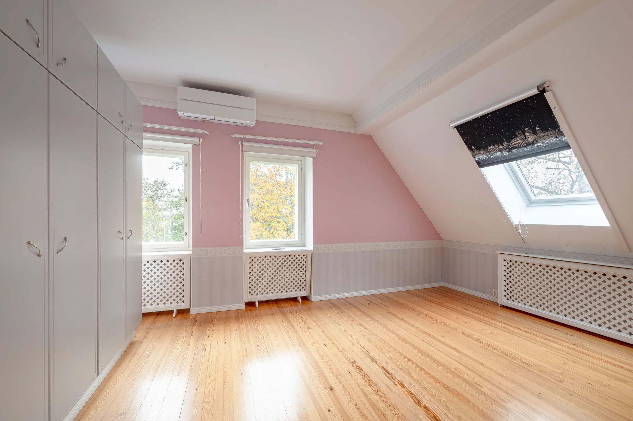 Before Virtual Staging Empty Room